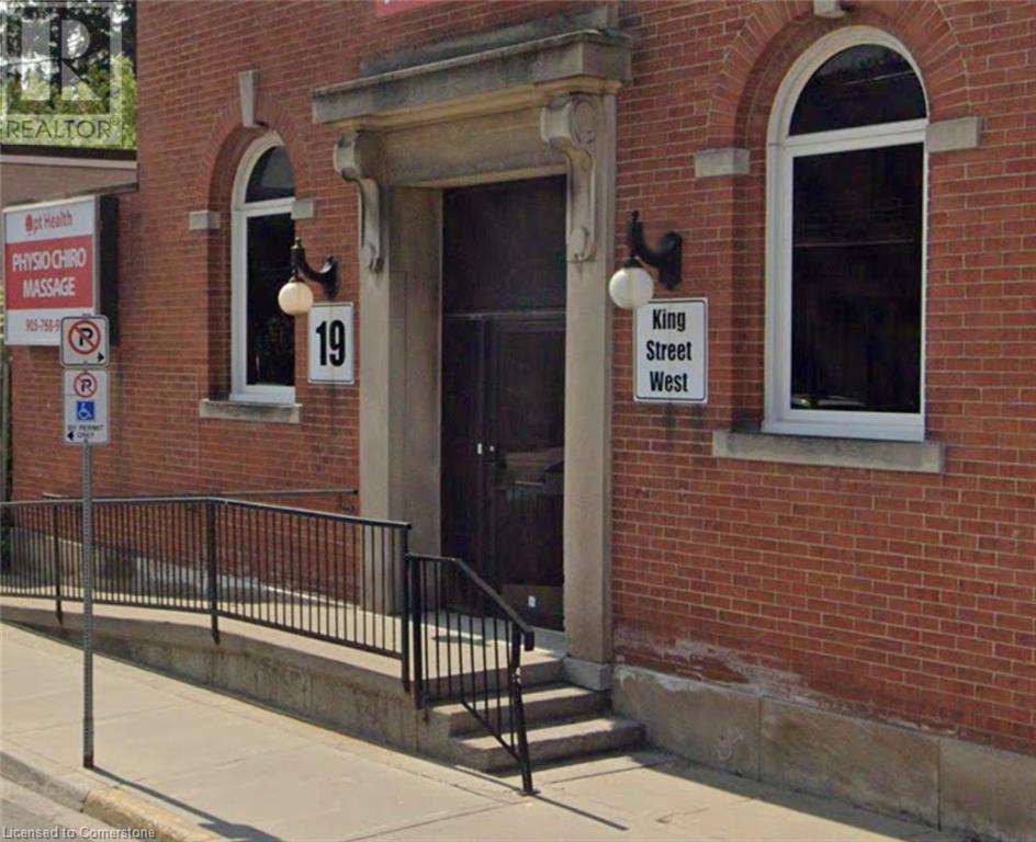 19 KING Street W
