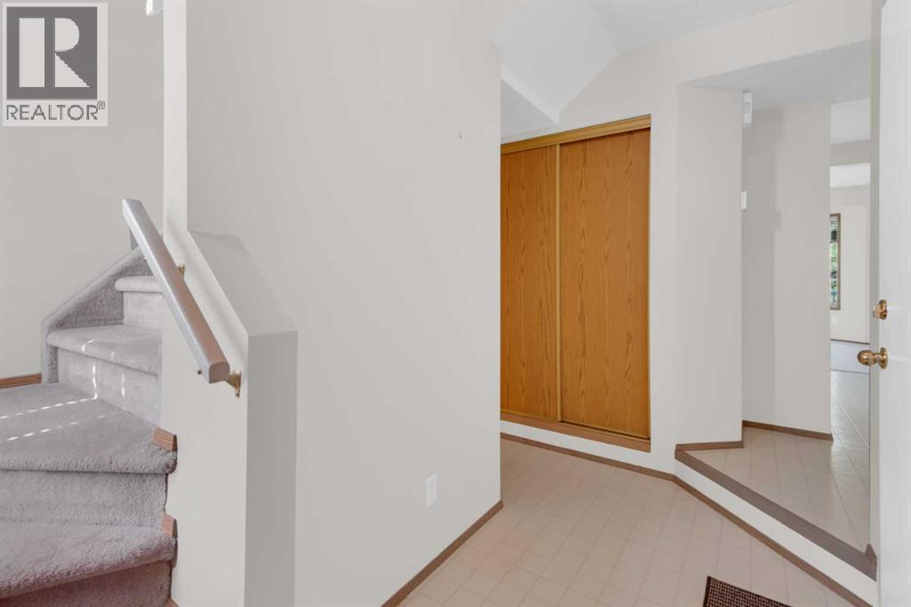 216 Shawinigan Drive SW