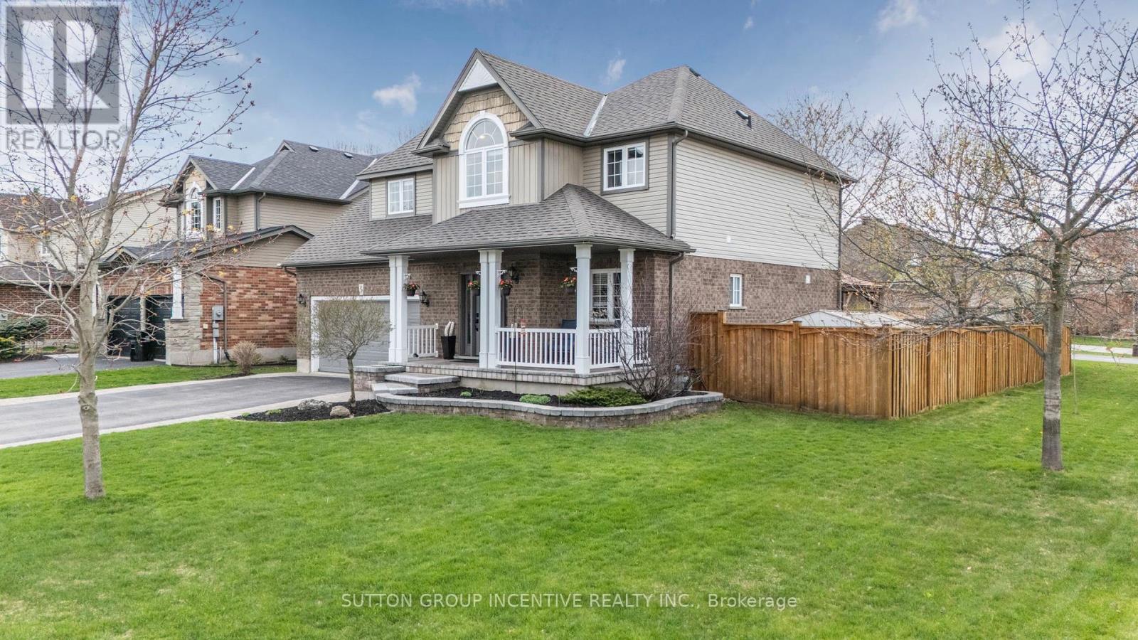 22 ARMEDA CLOW CRESCENT
