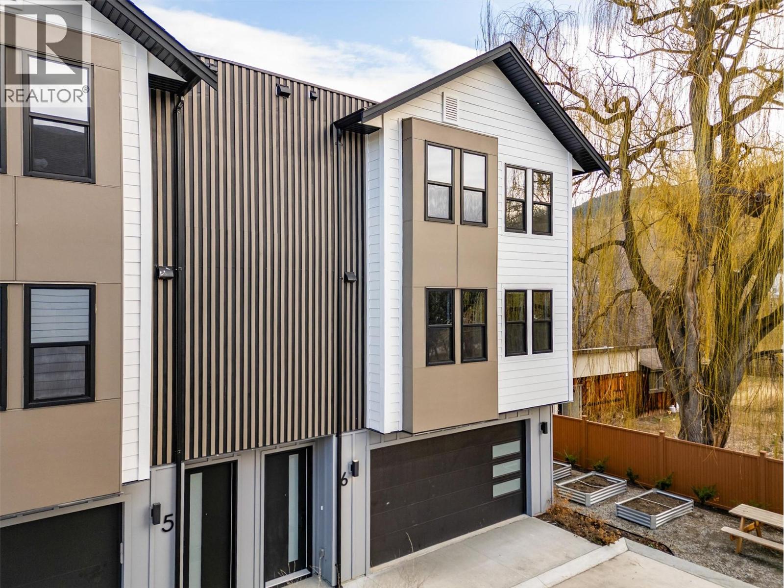 3590 Redecopp Road Unit# 6