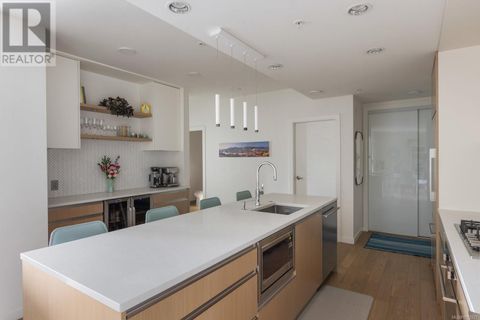 217 1033 Cook St Victoria BC V8V0E1