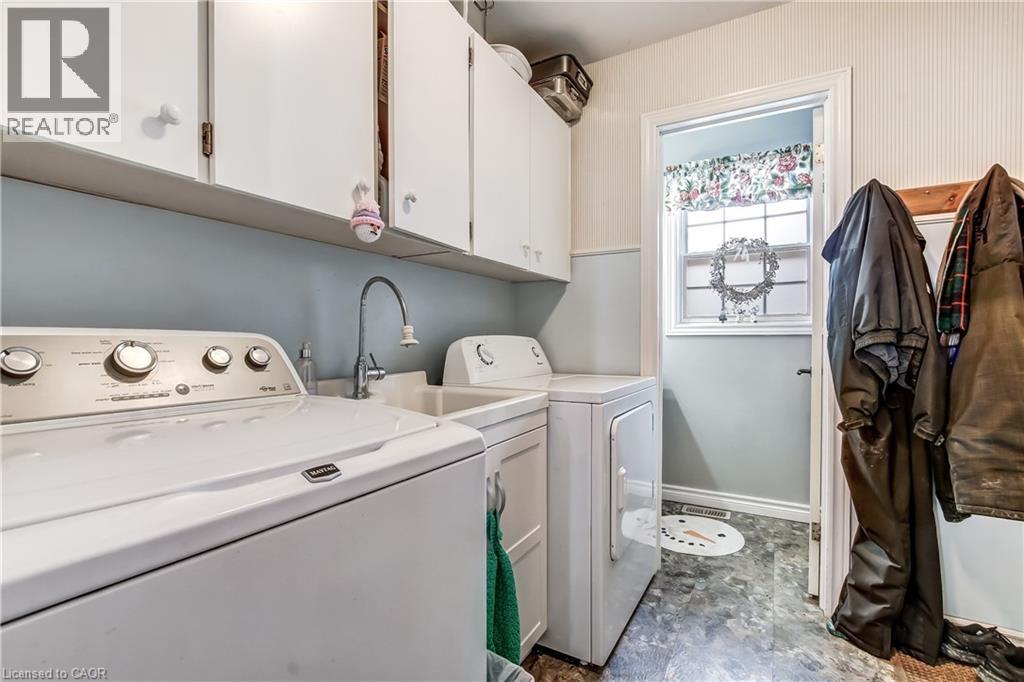 11 JOHN DAVIES Drive