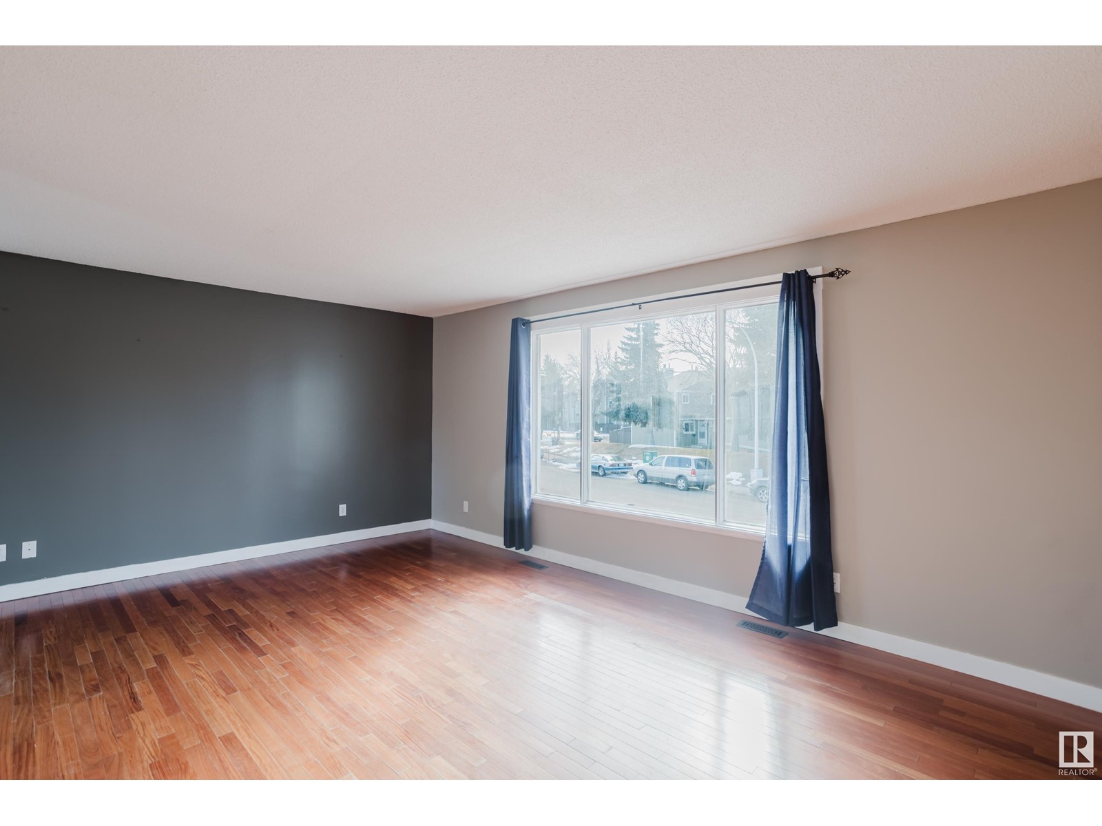 1835 56 ST NW NW