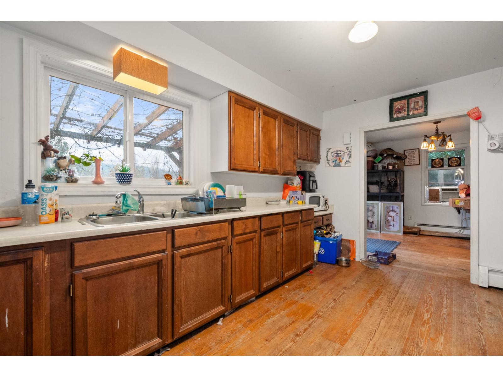 1883 AGASSIZ AVENUE|Agassiz