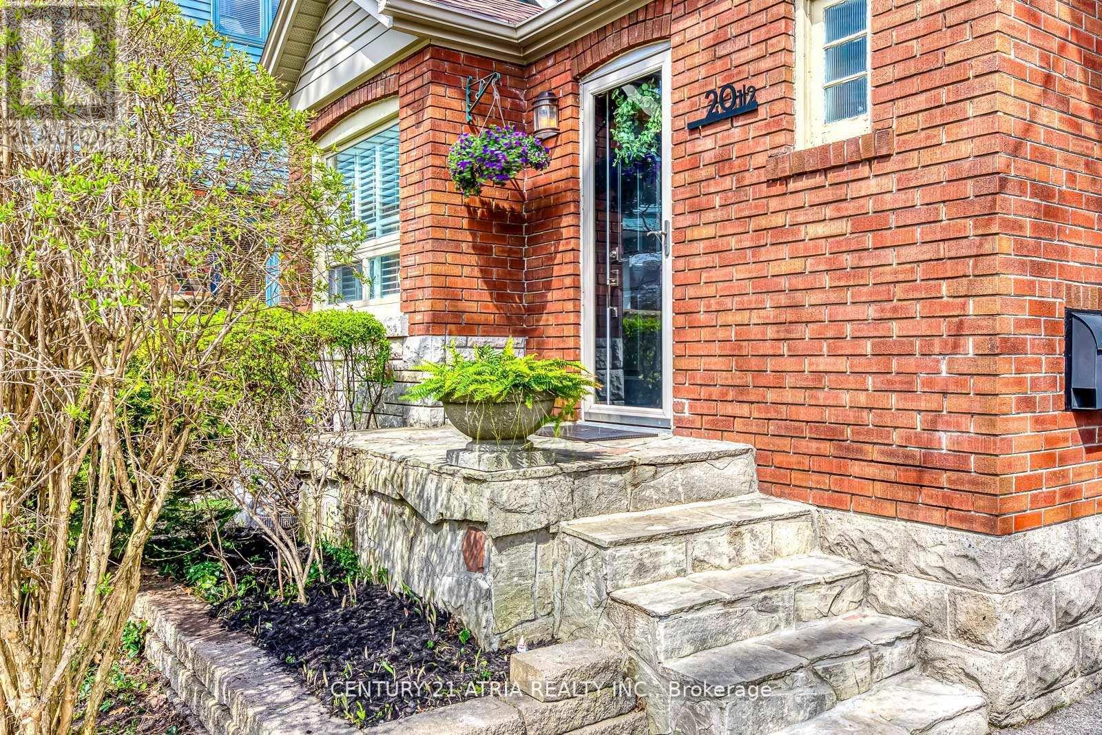 20 1/2 EAST ROAD