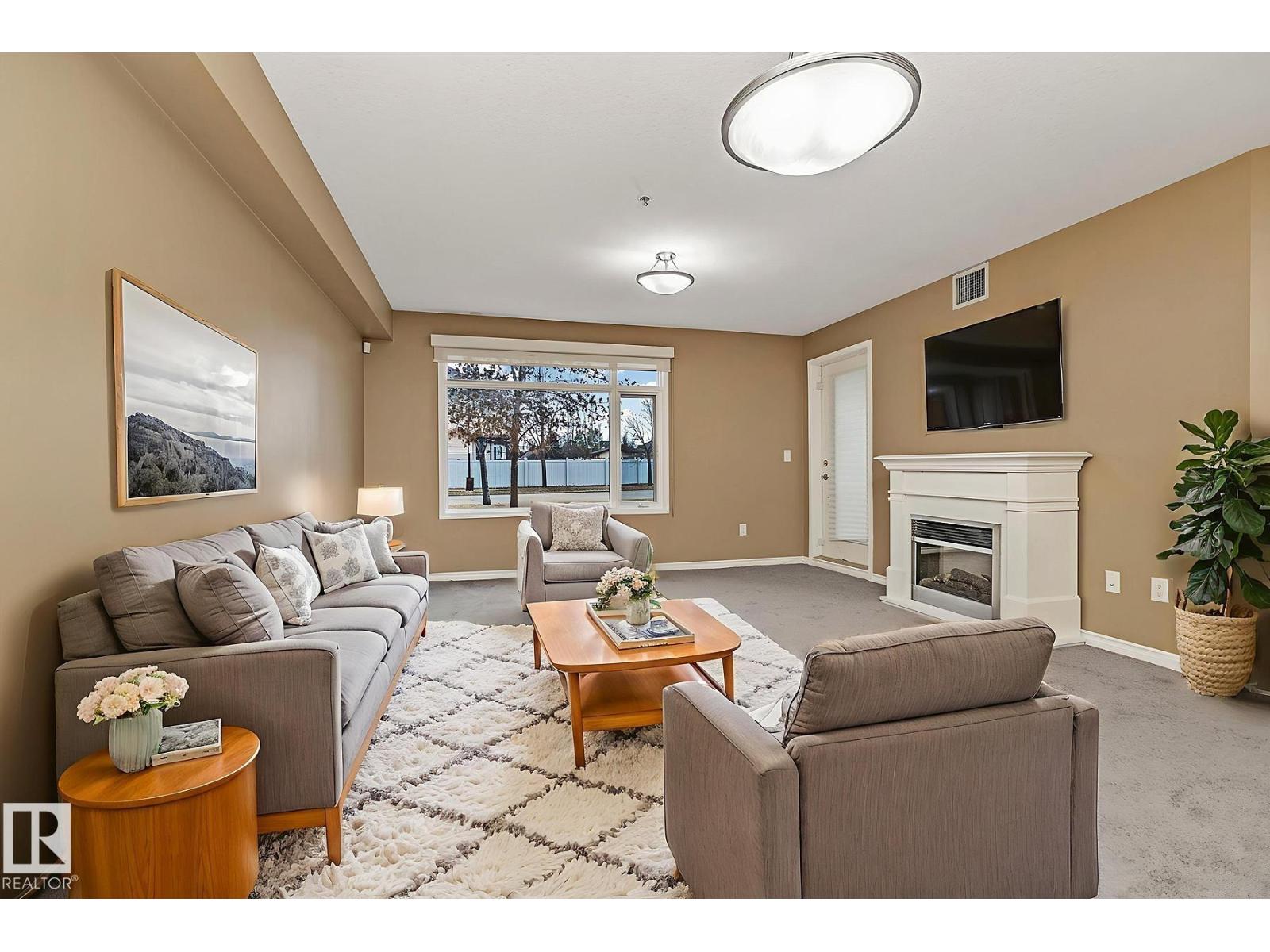 #110 1589 GLASTONBURY BV NW