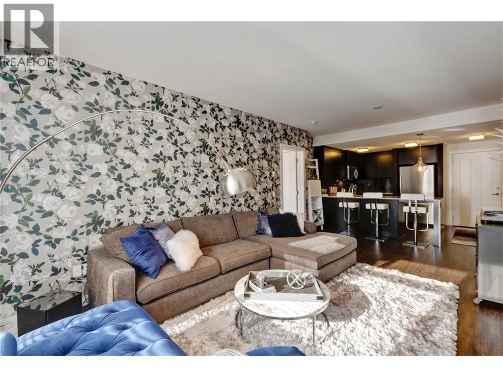 313, 25 Aspenmont Heights SW