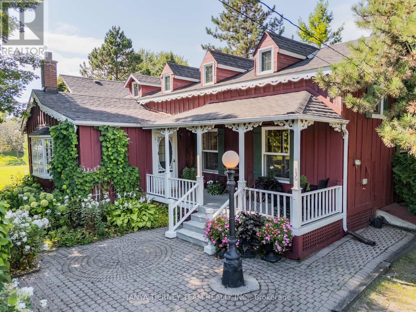 130 MYRTLE ROAD E