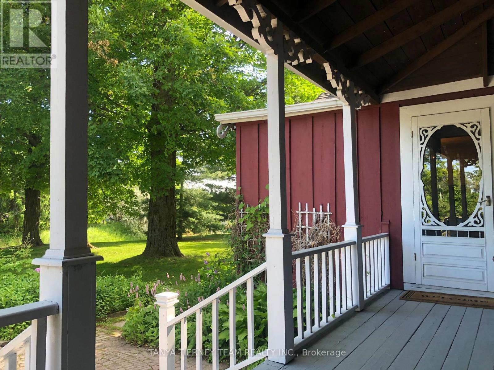 130 MYRTLE ROAD E