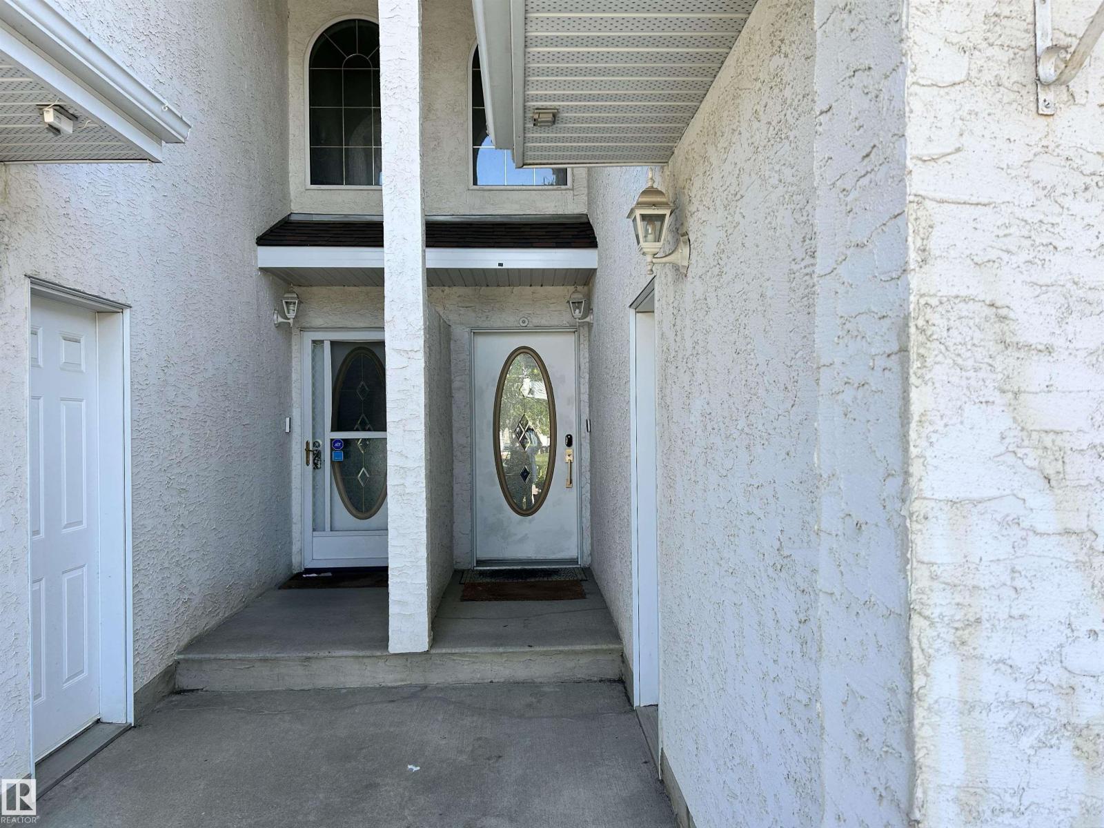 8415 156 AV NW