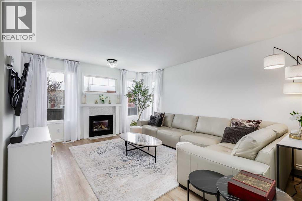 15, 102 Canoe Square SW