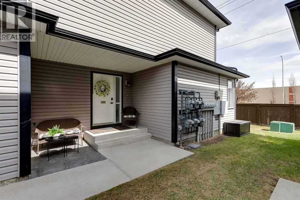 15, 102 Canoe Square SW