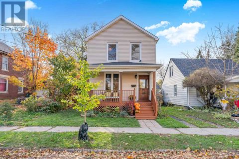 37 LAWRENCE AVENUE Guelph (St. Patrick's Ward) ON N1E5Y4