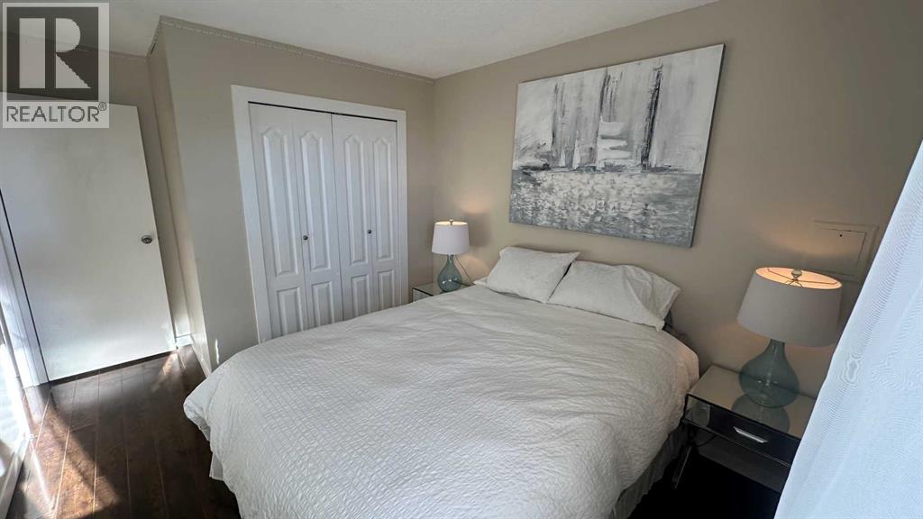 811, 340 14 Avenue SW