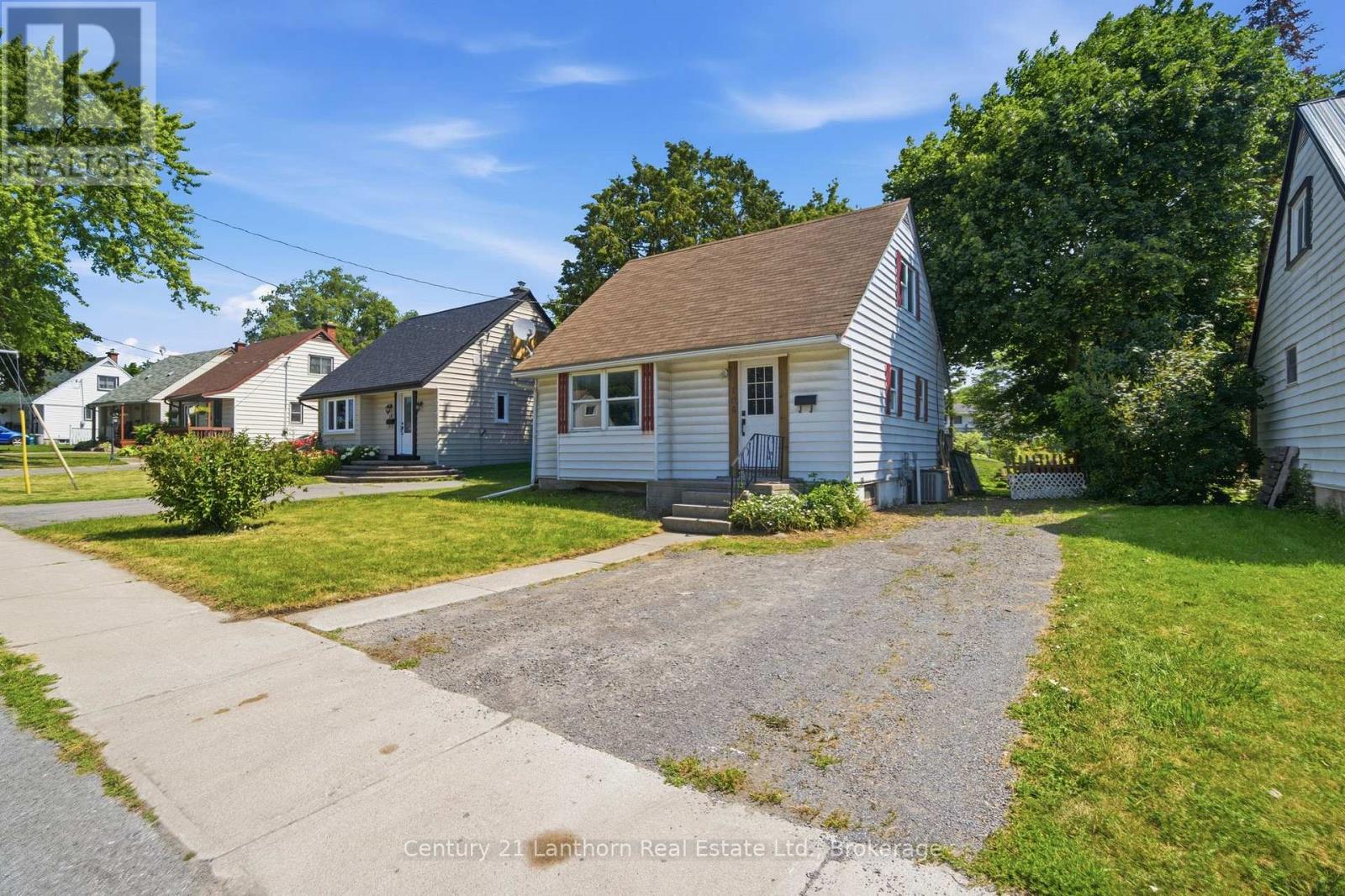105 HUMEWOOD DRIVE