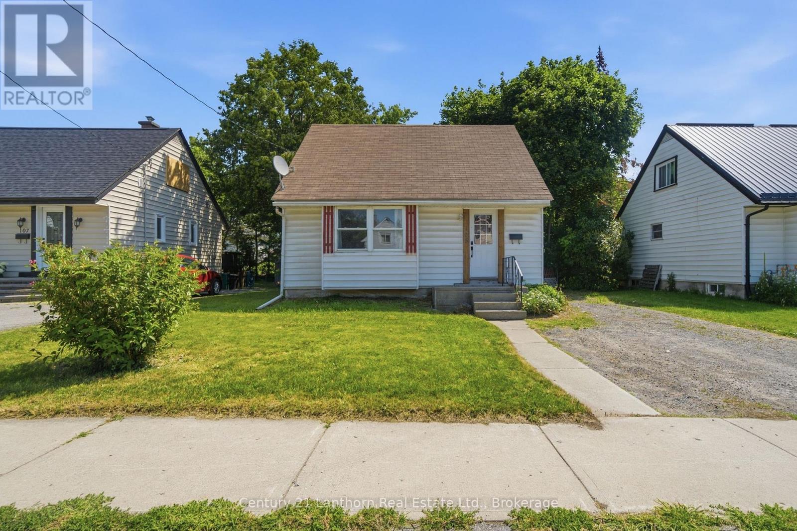 105 HUMEWOOD DRIVE
