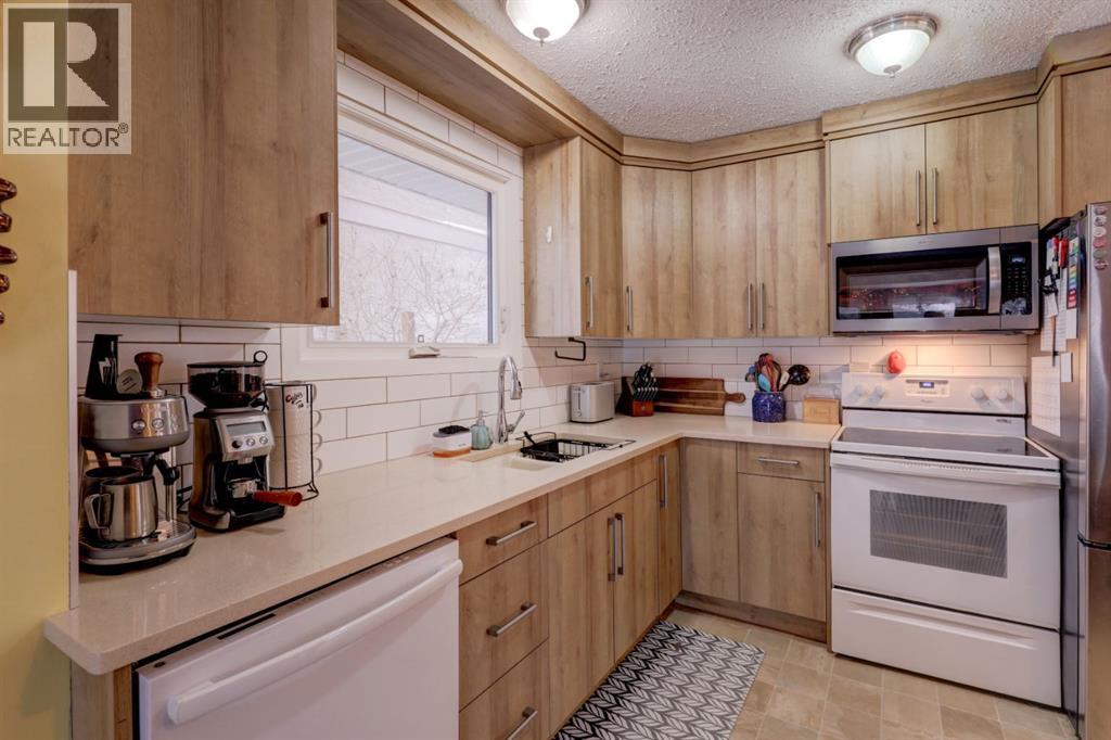 136 Templeby Place NE