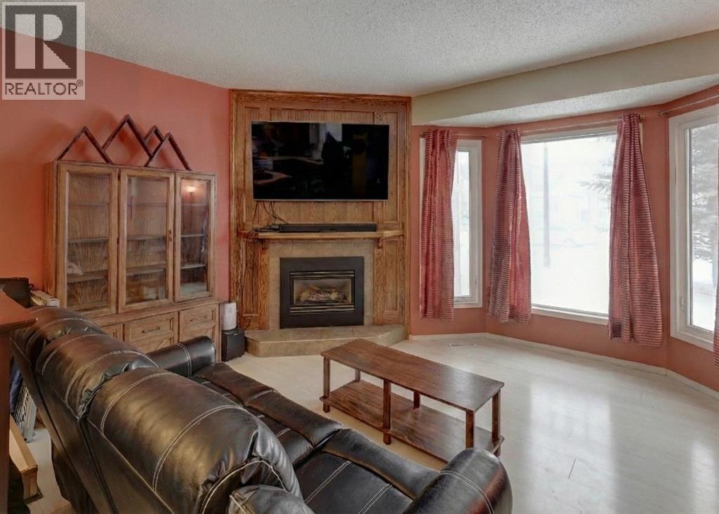 136 Templeby Place NE