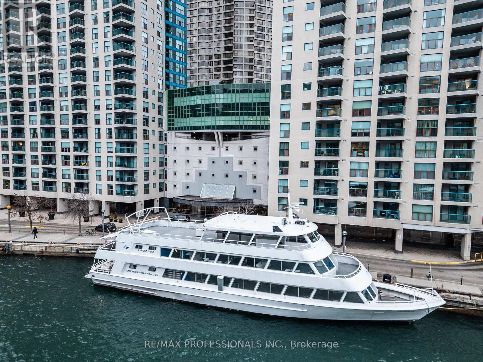 3703 - 77 HARBOUR SQUARE