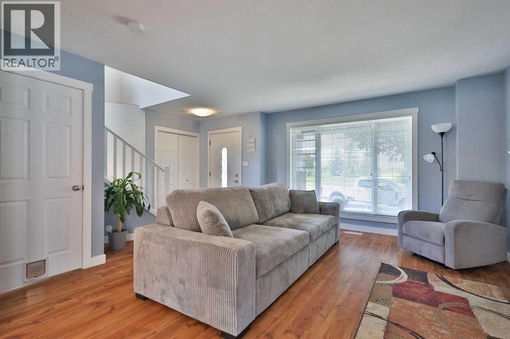 86 Riverstone Boulevard W