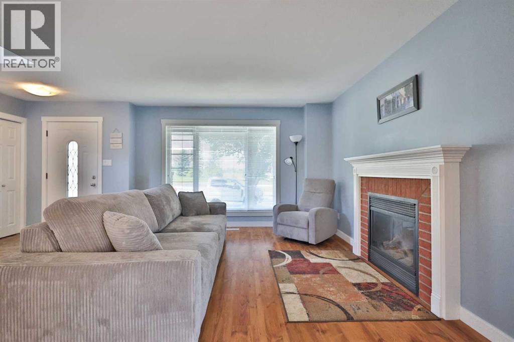 86 Riverstone Boulevard W