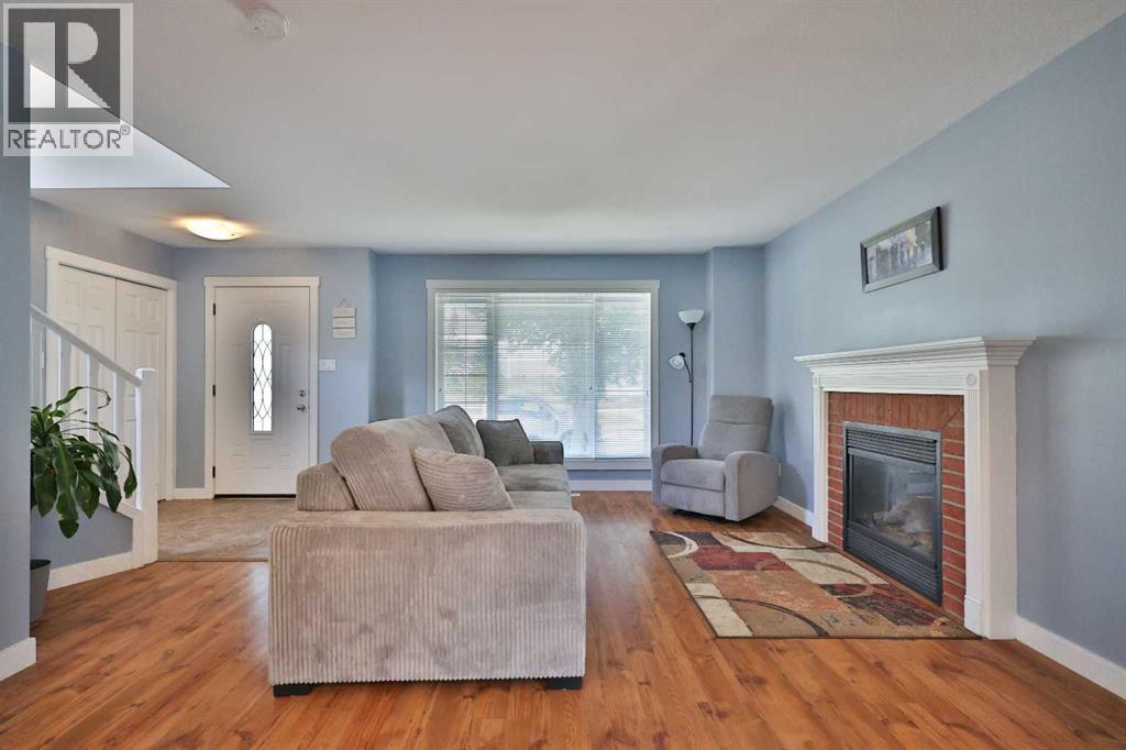 86 Riverstone Boulevard W