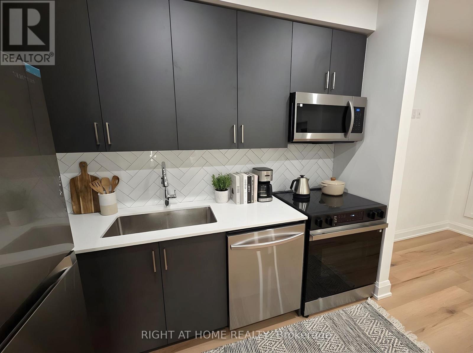 1F - 55 CAMBERWELL ROAD