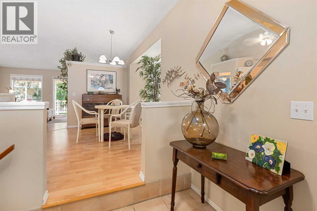 315 De Foras Close NW