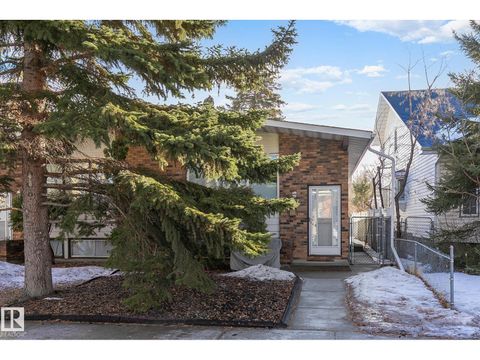 8561 89 ST NW Edmonton AB T6C3K4