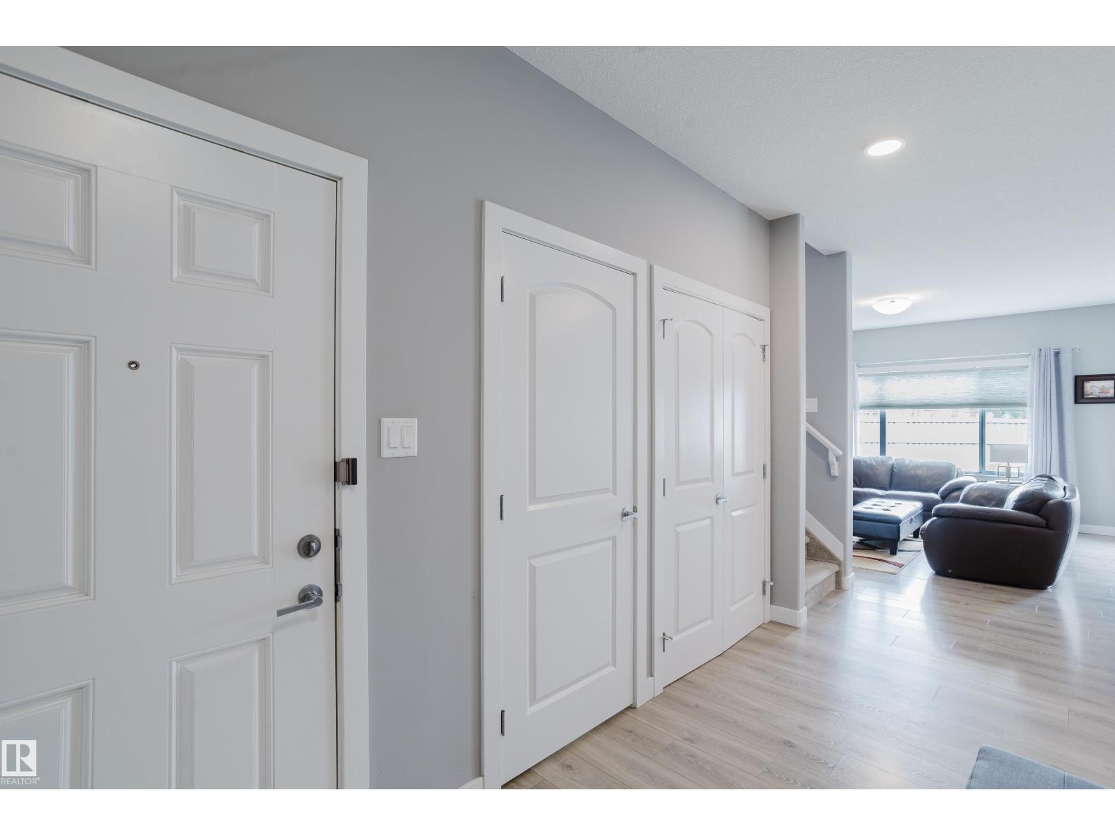 22106 89 AV NW