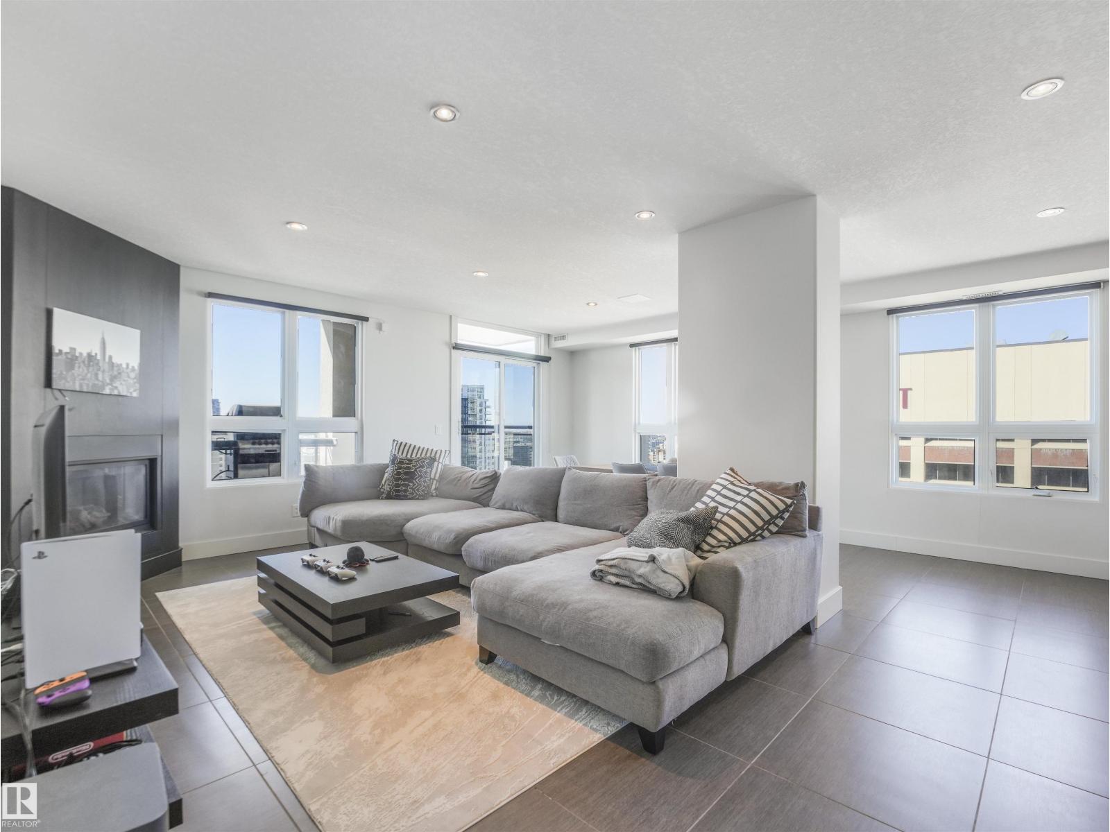 #SP04 9939 109 ST NW