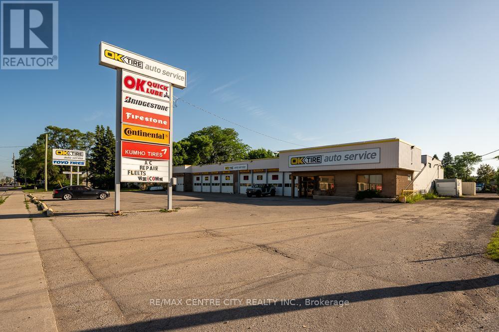 563 CLARKE ROAD