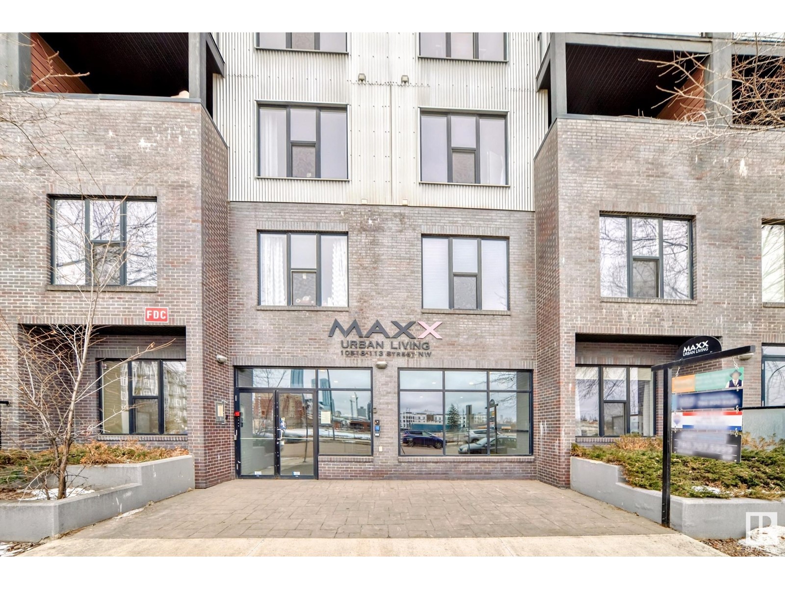 #504 10518 113 ST NW