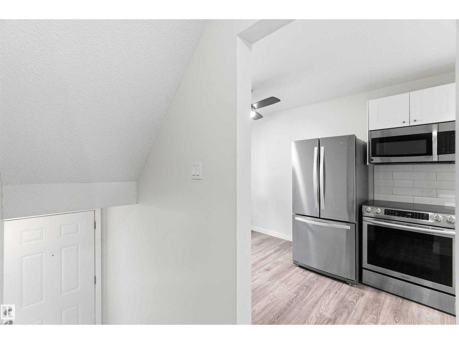 3312 106 AV NW