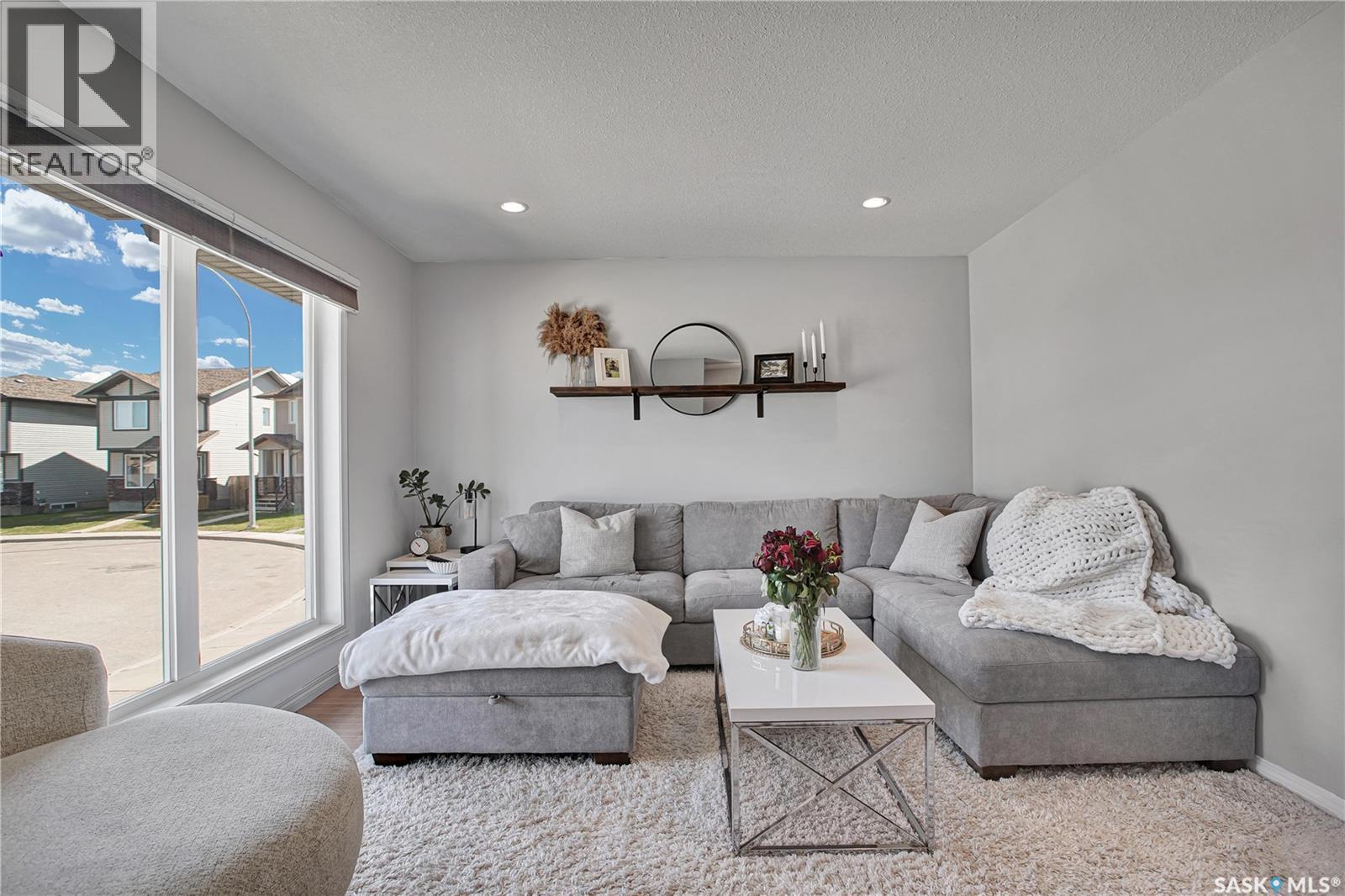 952 Glenview COVE