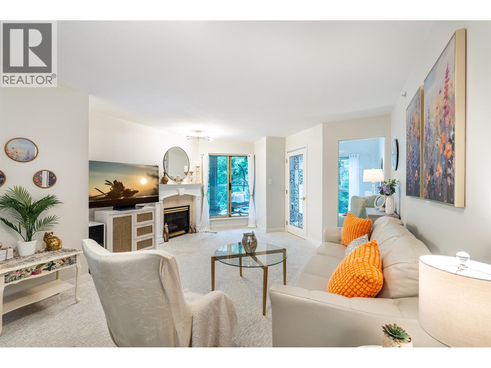 405 3658 BANFF COURT
