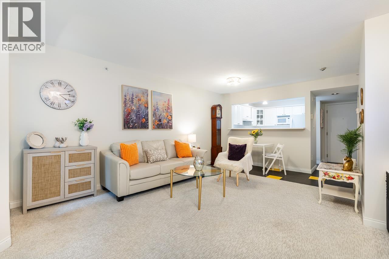 405 3658 BANFF COURT