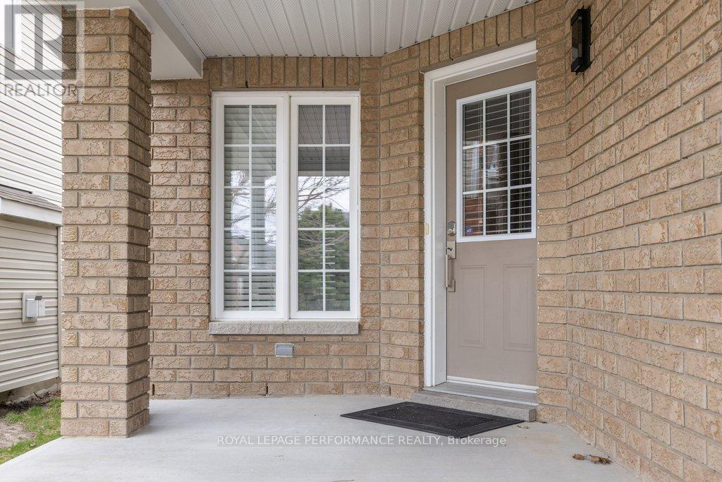 34 MOE ROBILLARD STREET
