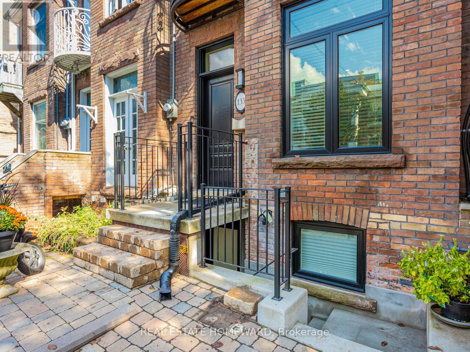 UPPER - 133 COWAN AVENUE