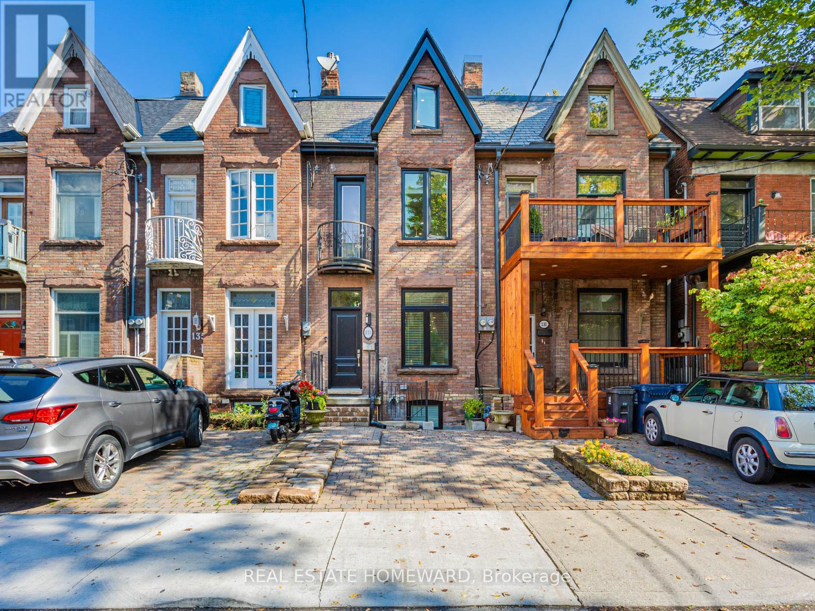 UPPER - 133 COWAN AVENUE