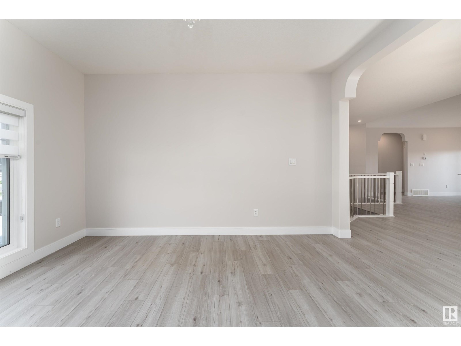 9207 183 AV NW