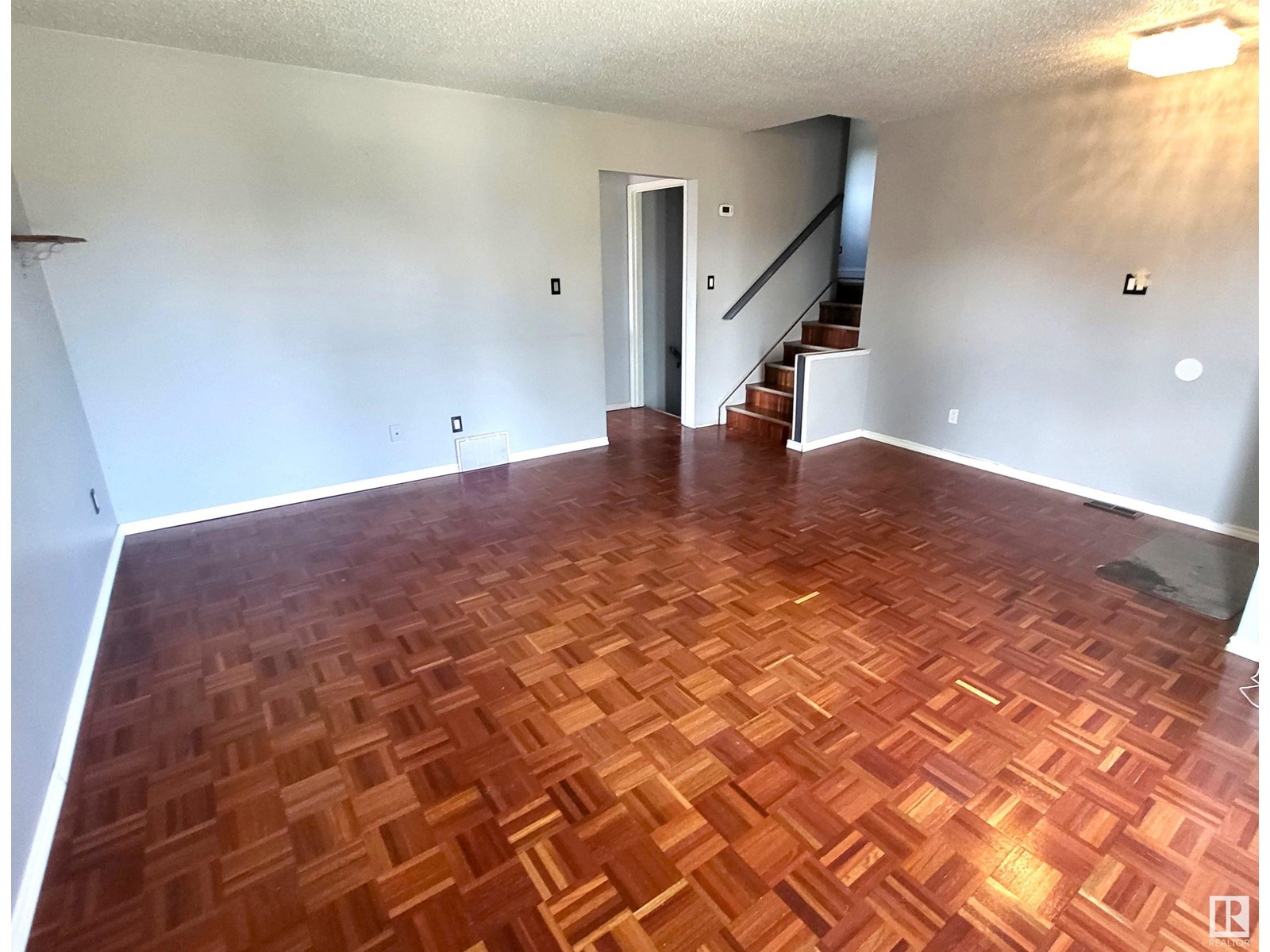 16304 119 ST NW