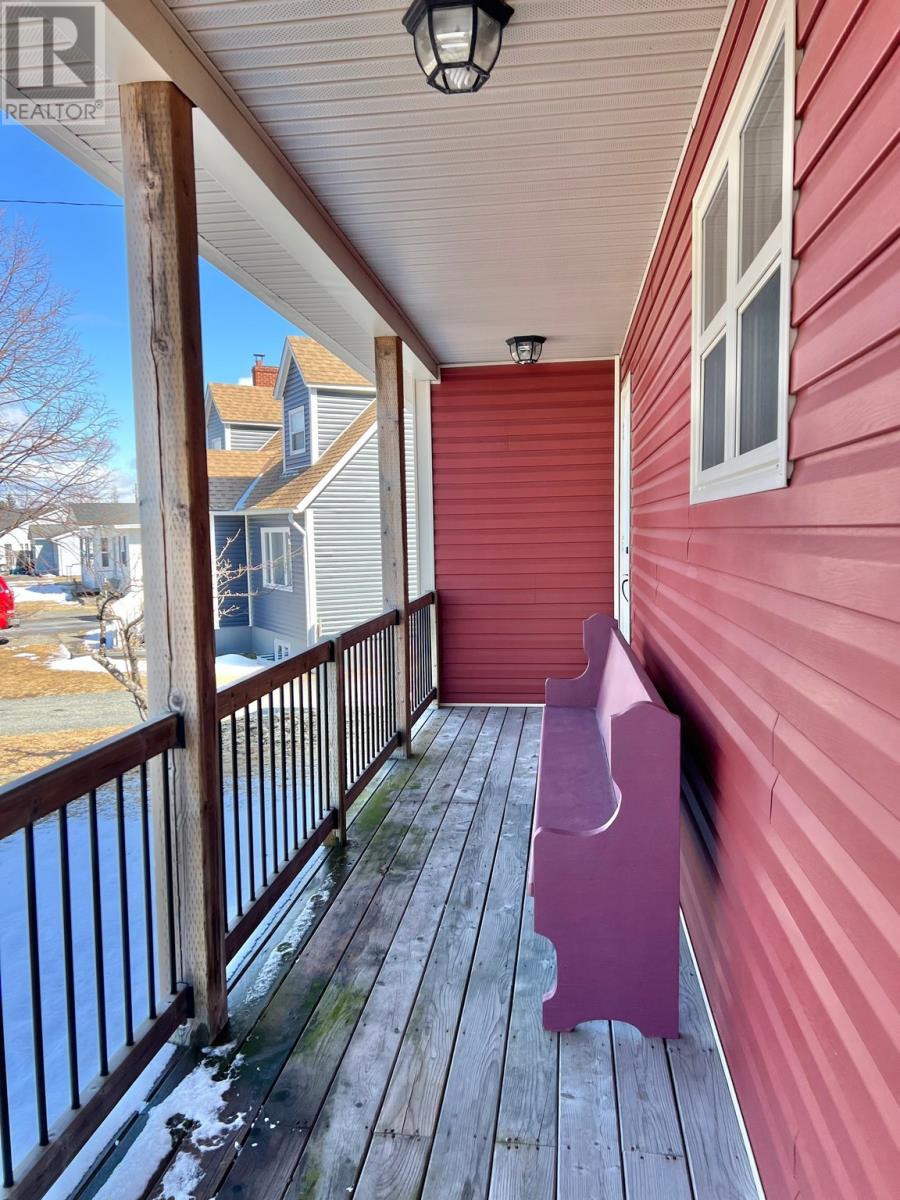 7 Spruce Place