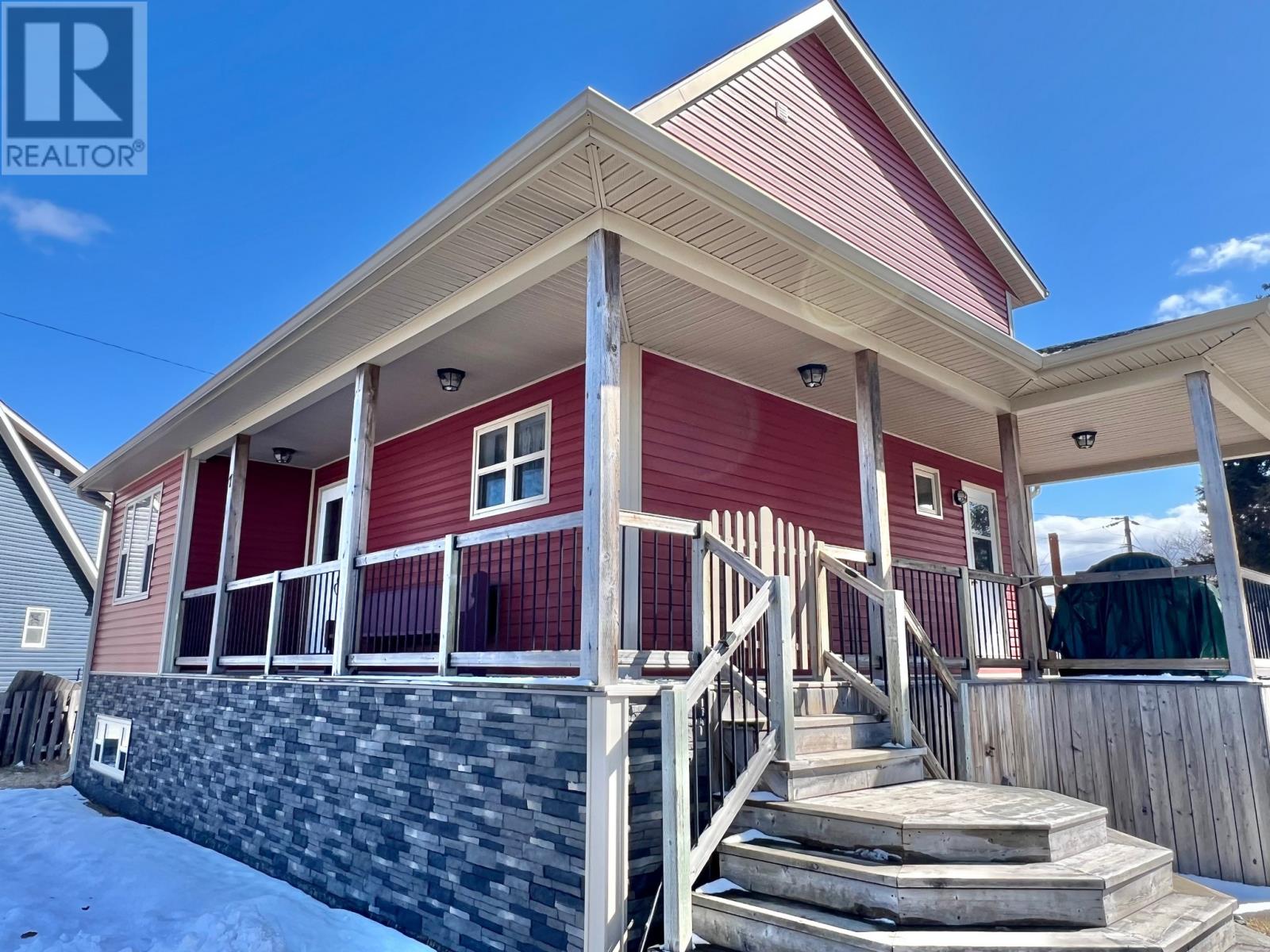 7 Spruce Place