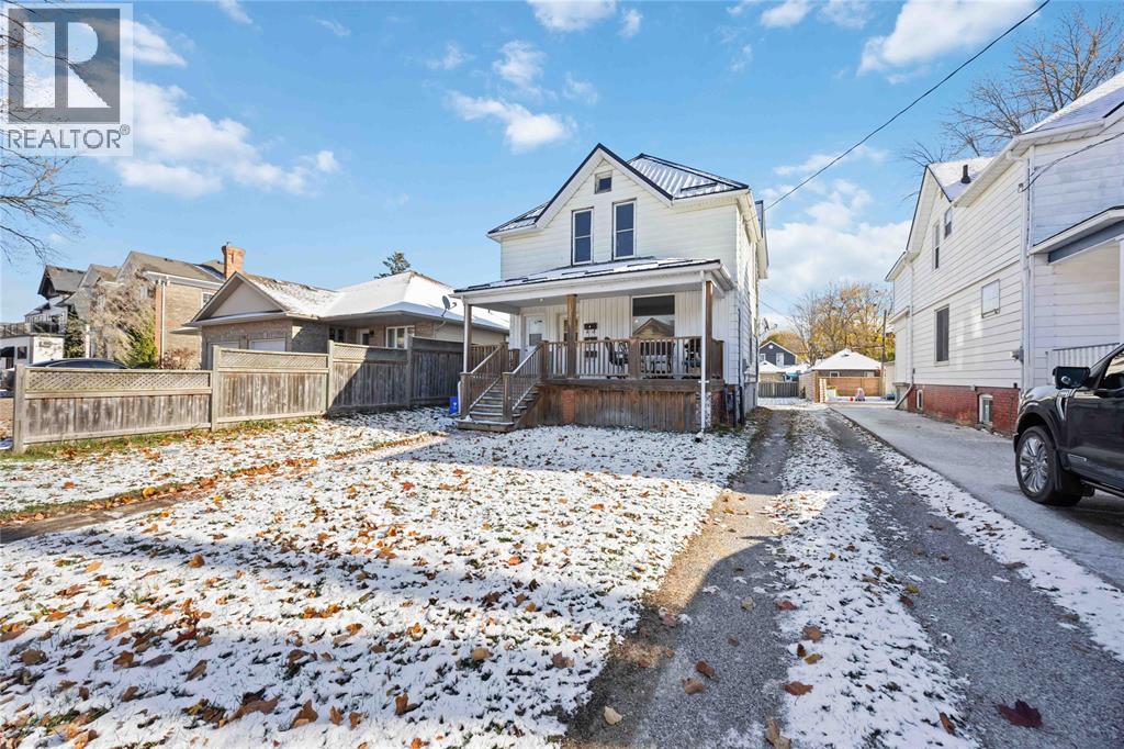 176 CHRISTINA STREET South