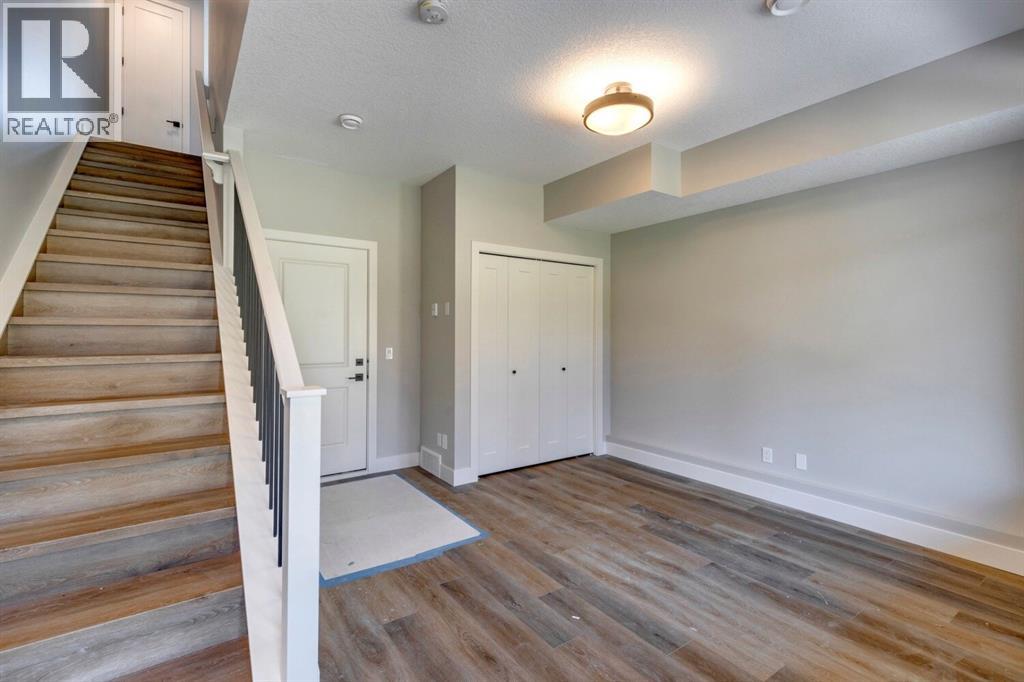 85 Royal Elm Green NW