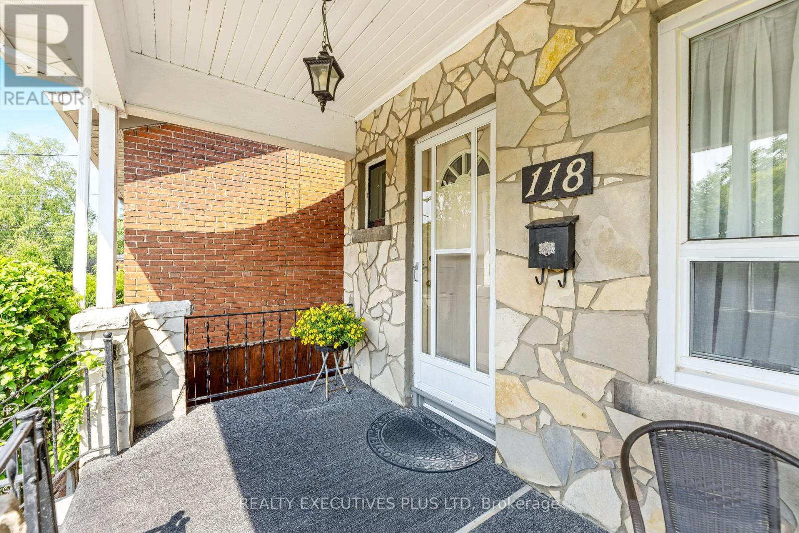 118 ALDER CRESCENT