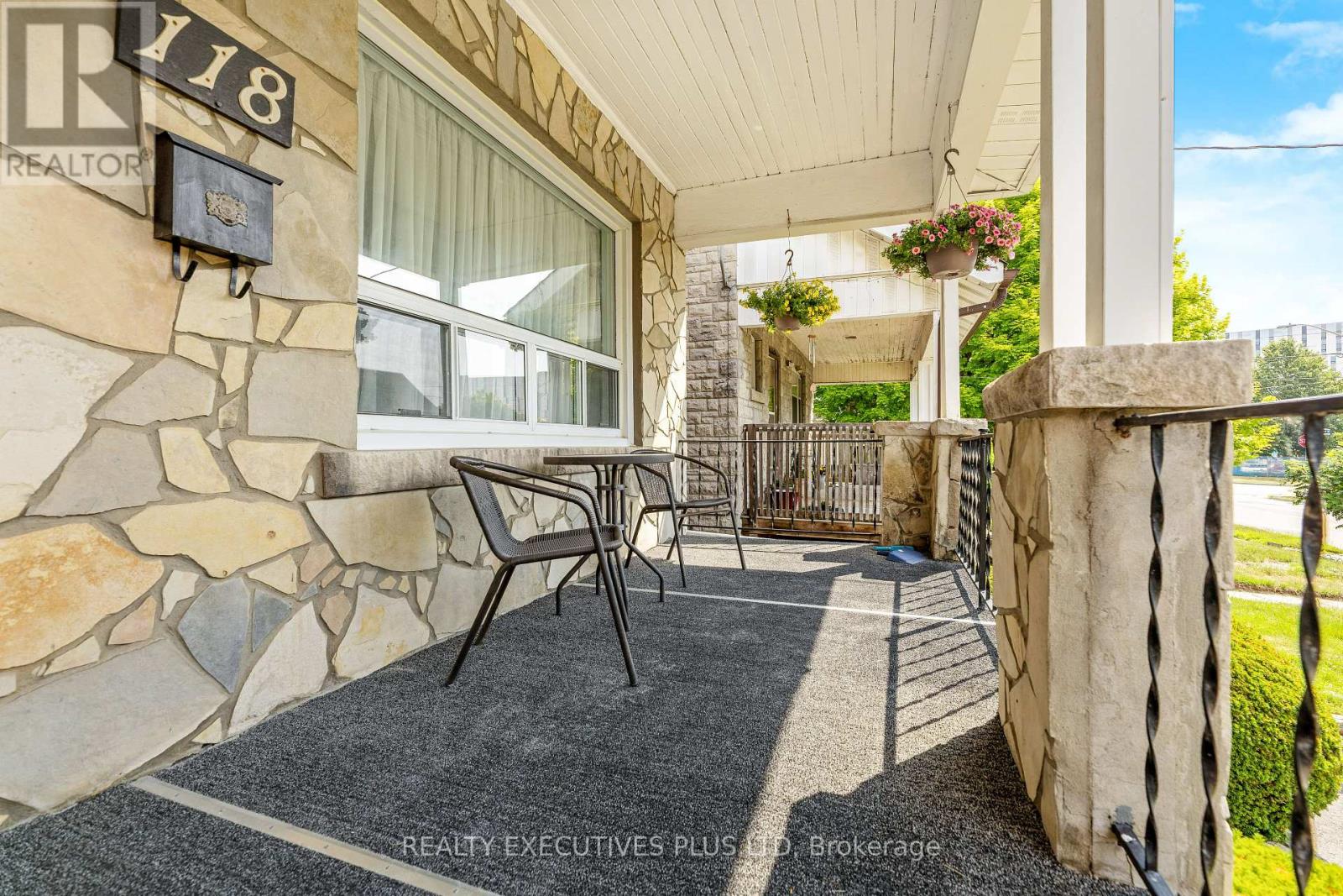 118 ALDER CRESCENT