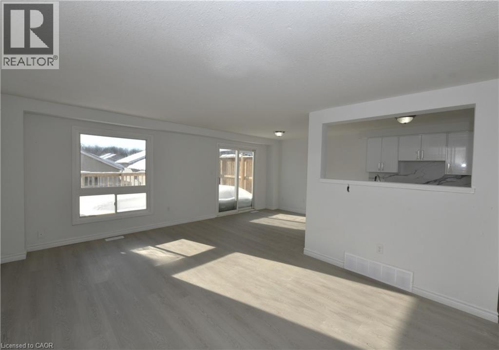 53 FOXGLOVE Crescent