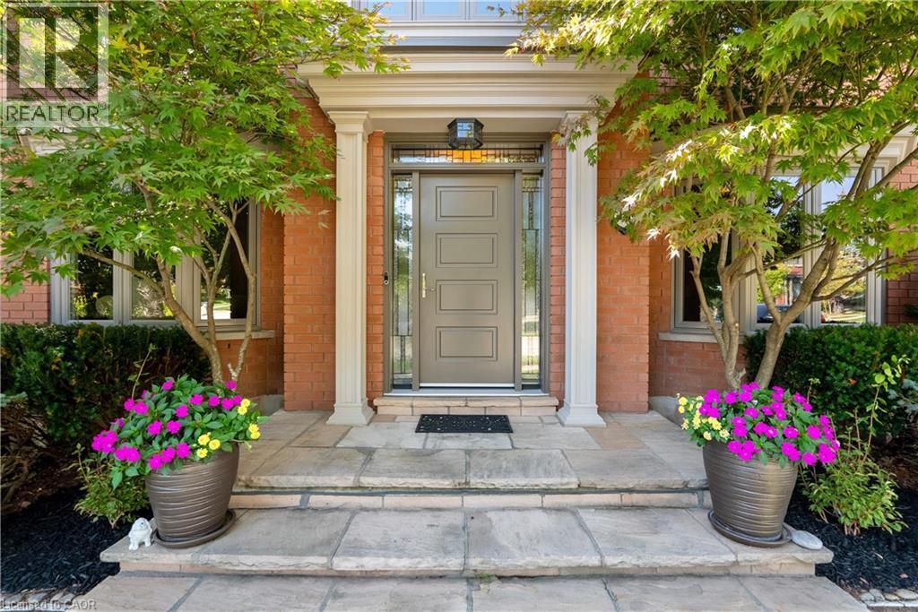 11 MORRISON CREEK Crescent